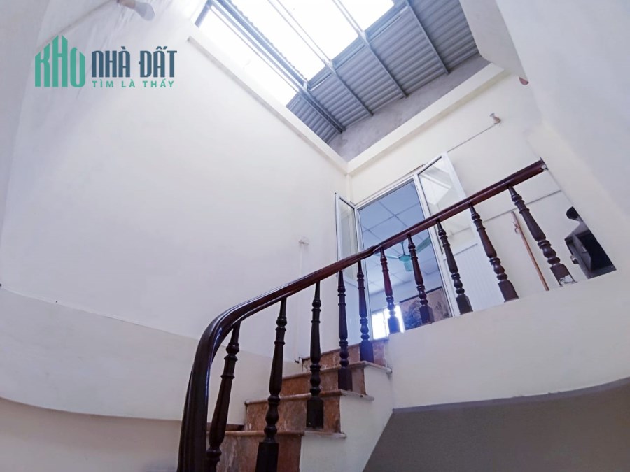 Bán nhà mặt phố Đặng Tiến Đông 54m², 4 tầng, MT 8m, giá 18.5 tỷ Đống Đa. MUA Liên hệ : O94lO7l689