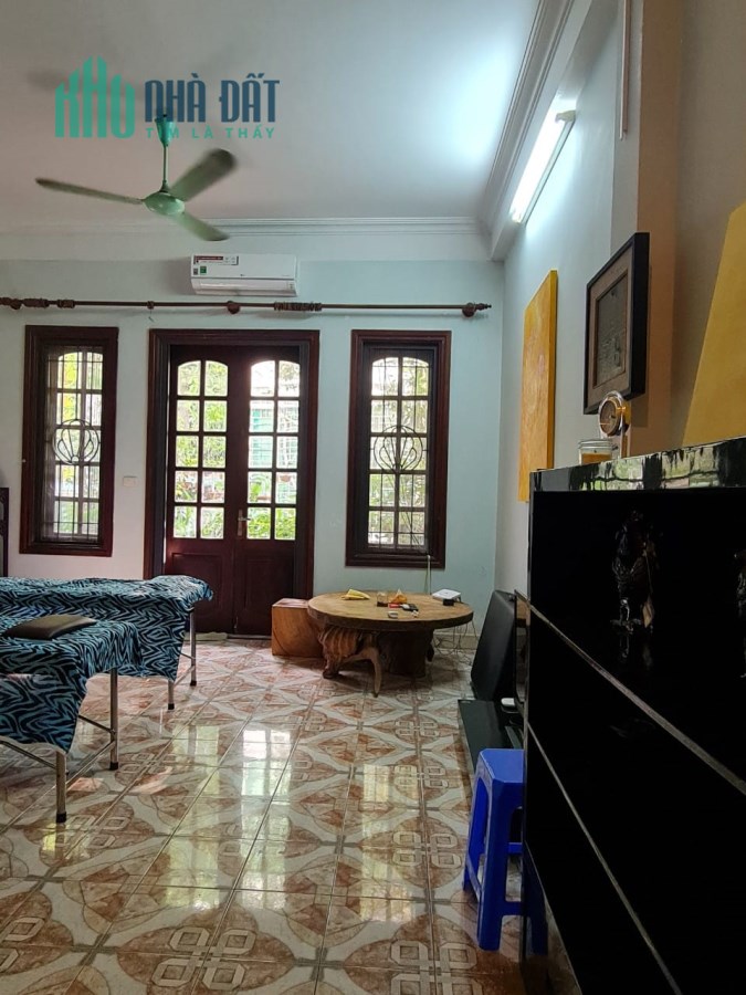 Bán nhà mặt phố Tam Khương 82m², 4 tầng, MT 4.6m, chào giá 15.7 tỷ Đống Đa