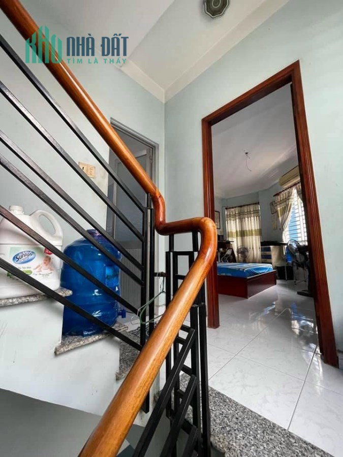 Bán nhà gấp nhà 73.4m2 khu phân lô, hẻm ôtô Phan Văn Hớn quận 12 giá chỉ 3.930 tỷ.