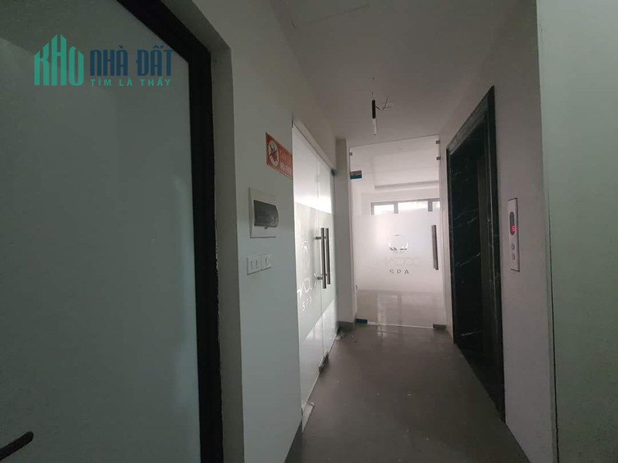 Bán nhà Lạc Long Quân 95m², 6 tầng, MT 9m, giá chào 36 tỷ Tây Hồ