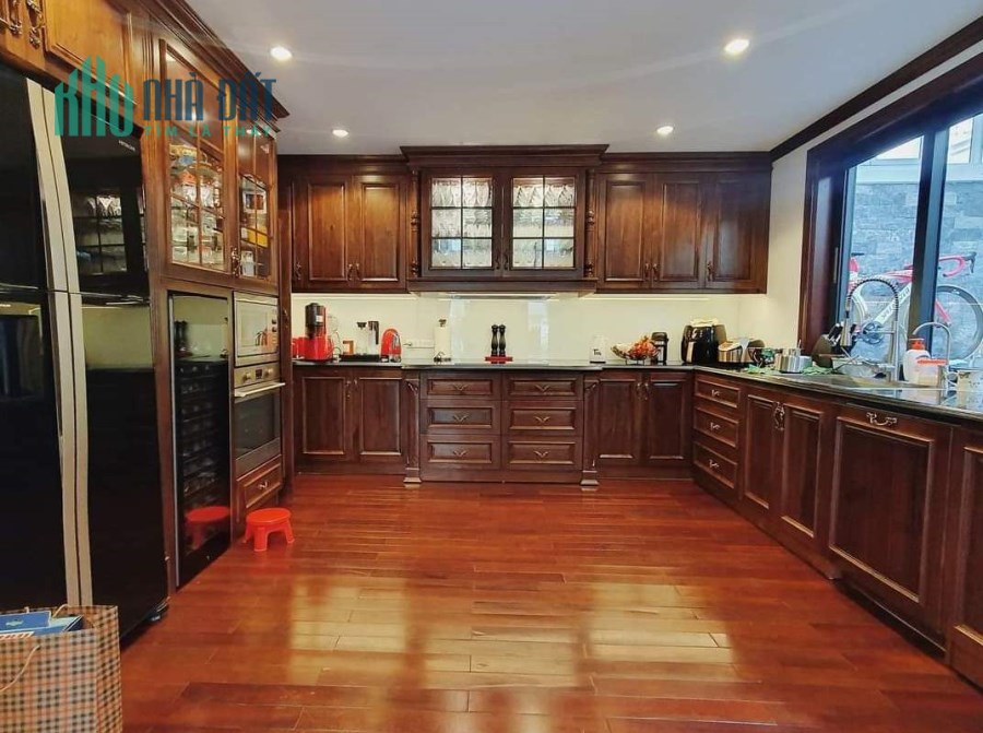 Biệt thự mặt đường Lưu Khánh Đàm, Nguyễn Văn Ninh KĐT Việt Hưng view công viên 268m2 chỉ 46.8 tỷ.