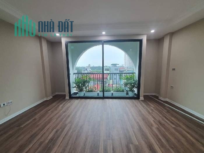 Nhà Ngọc Trì Thạch Bàn , Long Biên 45M x 6T  , Gara Ô Tô , Sát Ô Tô Tránh , Lô Góc . Giá 5 Tỷ