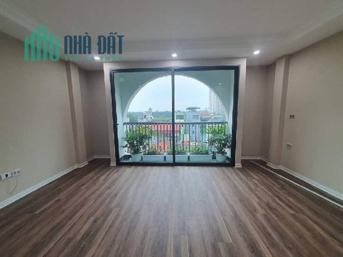 Nhà Ngọc Trì Thạch Bàn , Long Biên 45M x 6T  , Gara Ô Tô , Sát Ô Tô Tránh , Lô Góc . Giá 5 Tỷ