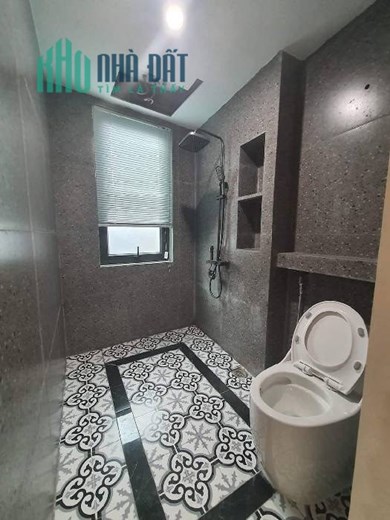 Nhà Ngọc Trì Thạch Bàn , Long Biên 45M x 6T  , Gara Ô Tô , Sát Ô Tô Tránh , Lô Góc . Giá 5 Tỷ