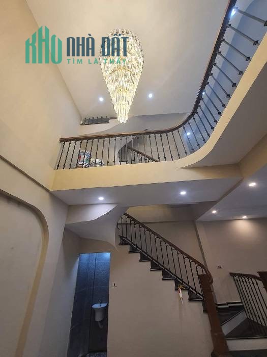 Nhà Ngọc Trì Thạch Bàn , Long Biên 45M x 6T  , Gara Ô Tô , Sát Ô Tô Tránh , Lô Góc . Giá 5 Tỷ