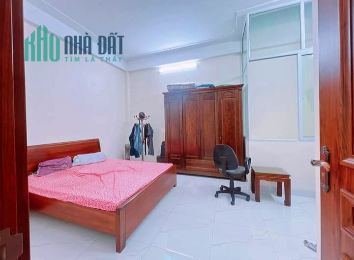 Bán nhà  Nguyễn Khánh Toàn Cầu Giấy, lô góc, ô tô, kinh doanh vô địch 70m5t giá 22 tỷ