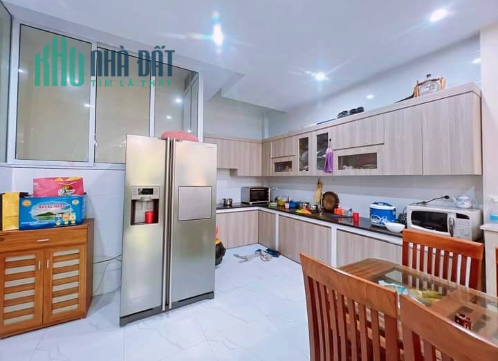 Bán nhà  Nguyễn Khánh Toàn Cầu Giấy, lô góc, ô tô, kinh doanh vô địch 70m5t giá 22 tỷ