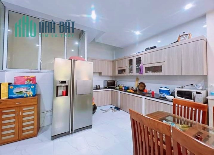 Bán nhà  Nguyễn Khánh Toàn Cầu Giấy, lô góc, ô tô, kinh doanh vô địch 70m5t giá 22 tỷ