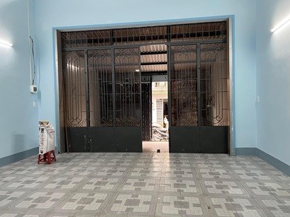 Cho thuê cả nhà mặt tiền Lê Hồng Phong, TP.Buôn Ma Thuột phù hợp KD, VP; 7tr/th; 0932582332