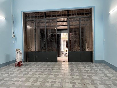 Cho thuê cả nhà mặt tiền Lê Hồng Phong, TP.Buôn Ma Thuột phù hợp KD, VP; 7tr/th; 0932582332