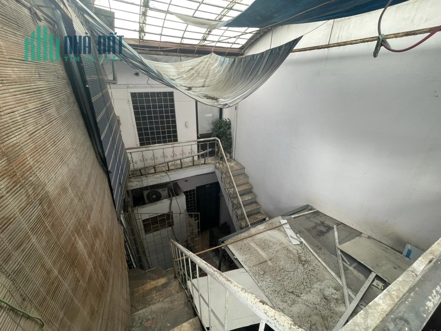 Bán nhà mặt phố Hàng Bông, Hoàn Kiếm, vị trí đẹp, nhà hai thoáng, 213m, 150 tỷ