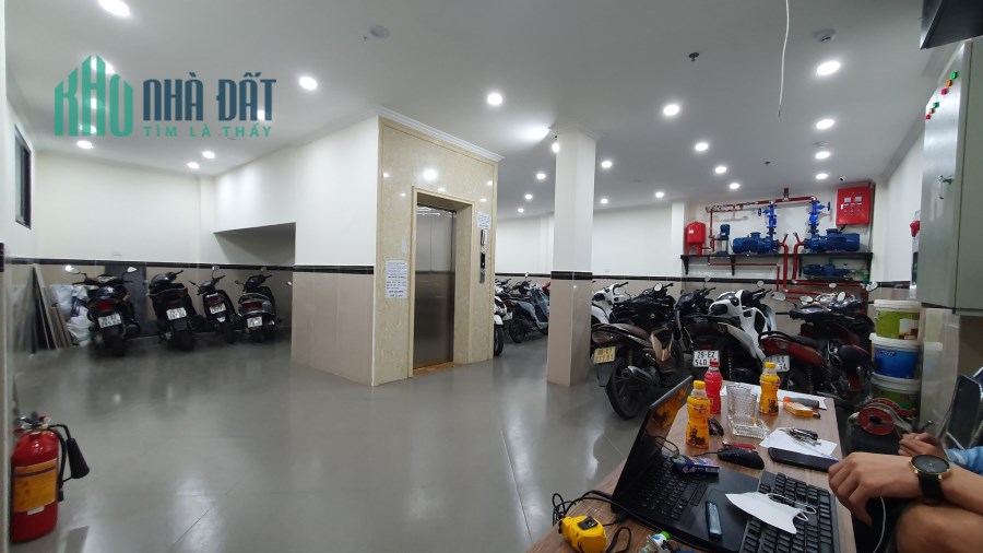 Bán nhà 9 tầng thang máy phố Hồ Tùng Mậu, Cầu Giấy, doanh thu 3 tỷ6/năm, 157m, 39 tỷ