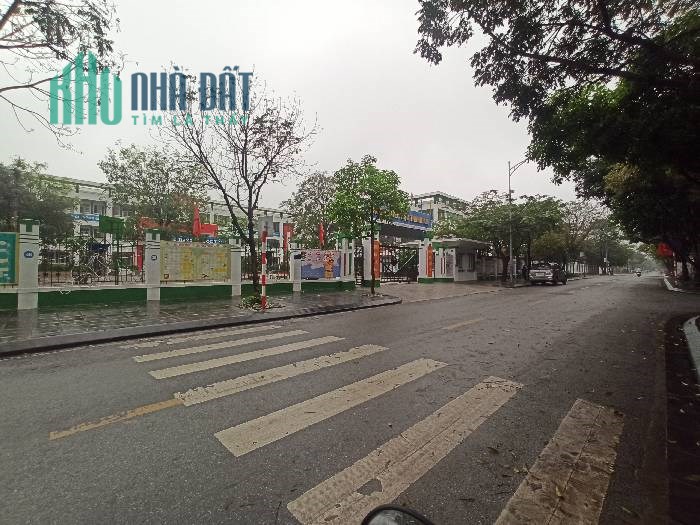 Bán đất Xóm Lò Thanh Am, vỉa hè oto tải tránh rộng rãi, 58m, mặt tiền: 4.4m, 8 tỷ