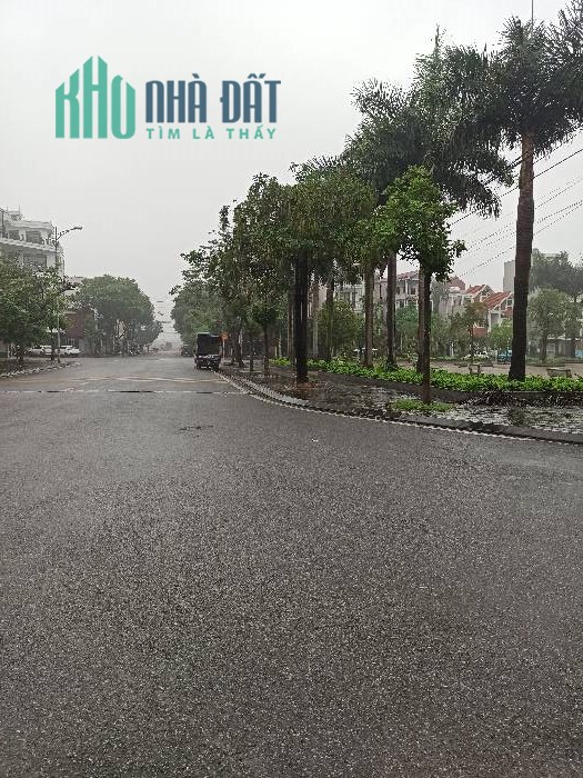 Bán đất Xóm Lò Thanh Am, vỉa hè oto tải tránh rộng rãi, 58m, mặt tiền: 4.4m, 8 tỷ
