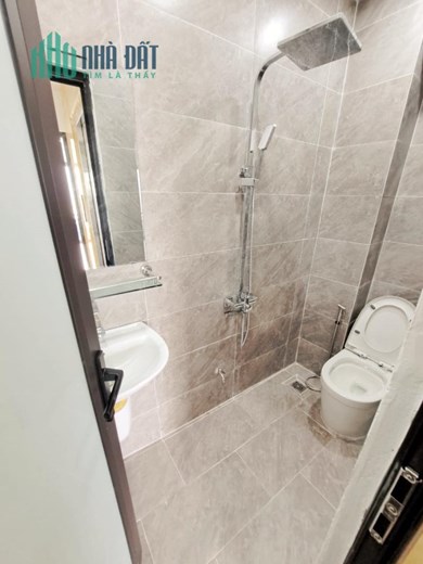 NHÀ CỔ NHUẾ GẦN PHẠM VĂN ĐỒNG 35M2*6 TẦNG TM, 2 MẶT THOÁNG, GẦN OTO, GIÁ HƠN 4.5 TỶ