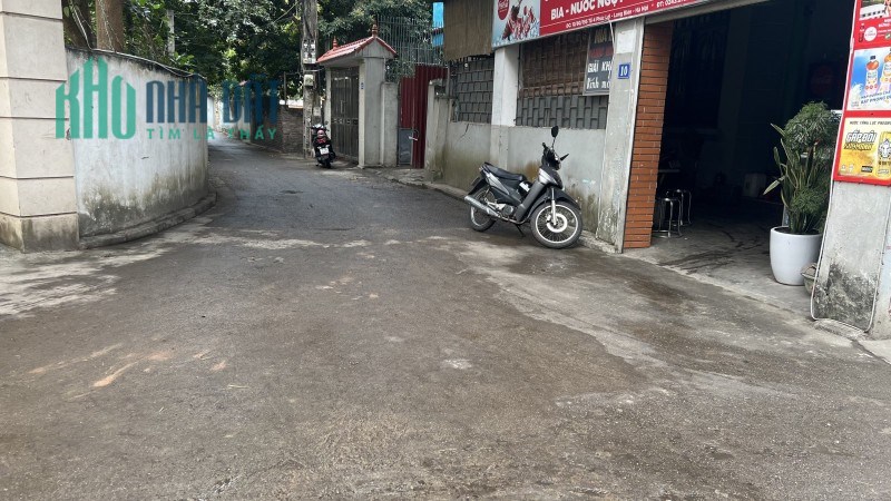 Bán đất Hà Huy Tập, Yên Viên, rộng 48m, mặt tiền: 5m, oto vào đất, chào 2 tỷ 8