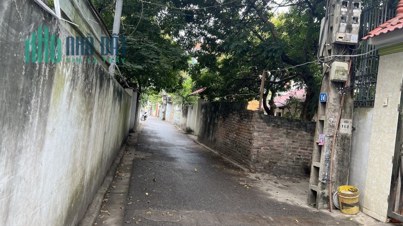 Bán đất Hà Huy Tập, Yên Viên, rộng 48m, mặt tiền: 5m, oto vào đất, chào 2 tỷ 8