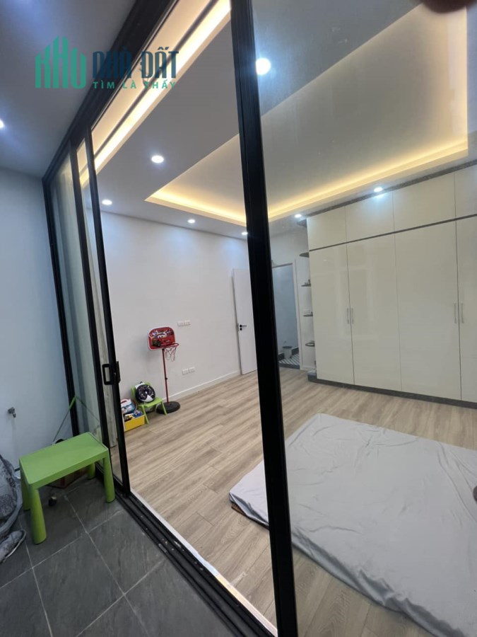 Bán nhà mặt phố Láng Hạ 40m², 5 tầng, MT 4.4m, giá 6.9 tỷ, quận Đống Đa Mua gọi O9 2628 5559