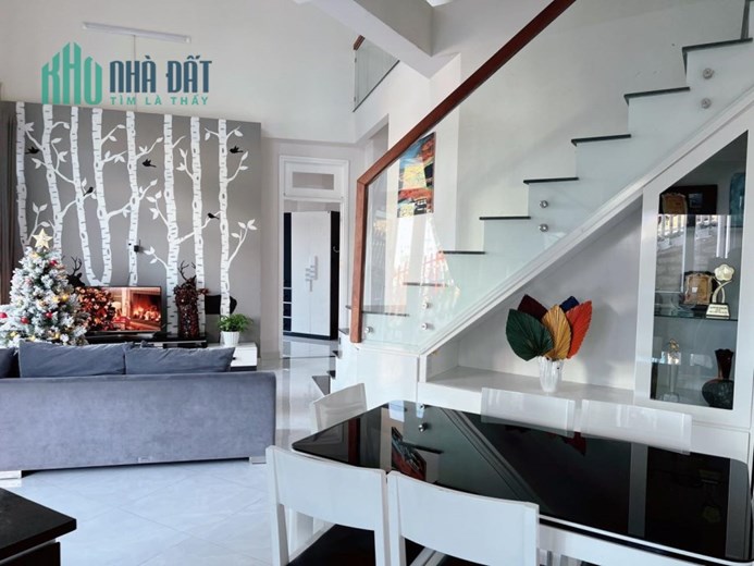 Cho thuê villa đường 3 tháng 4 Đà lạt hiện đại