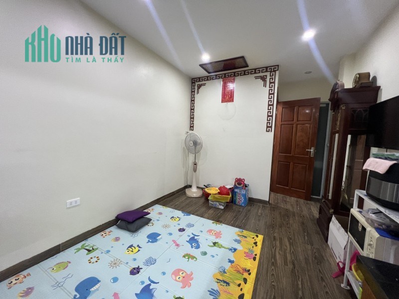 Bán nhà 5 tầng Nguyễn Văn Cừ,Long Biên 31m,oto7 chỗ vào nhà hơn 4,5 tỷ