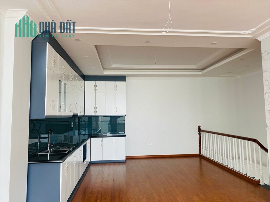 Bán nhà ngõ LẠC LONG QUÂN- oto tránh kinh doanh 72m 6 tầng 13.9 tỷ