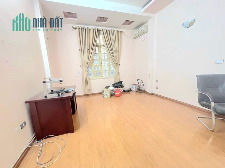 BÁN LUÔN NHÀ TÂN MAI, TRƯƠNG ĐỊNH, Ô TÔ ĐỖ CỬA. DT 40M ×5T CHỈ 4 HƠN 4 TỶ