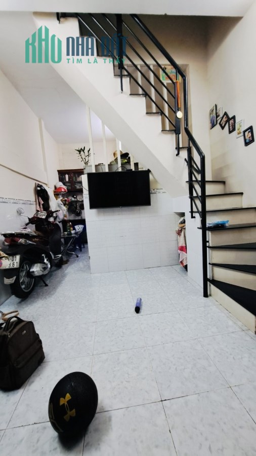 Bán Gấp Nhà Tân Hoà Đông Bình Tân Giáp Q6 24 m2 ,2 Tầng  Nhỉnh 1 tỷx