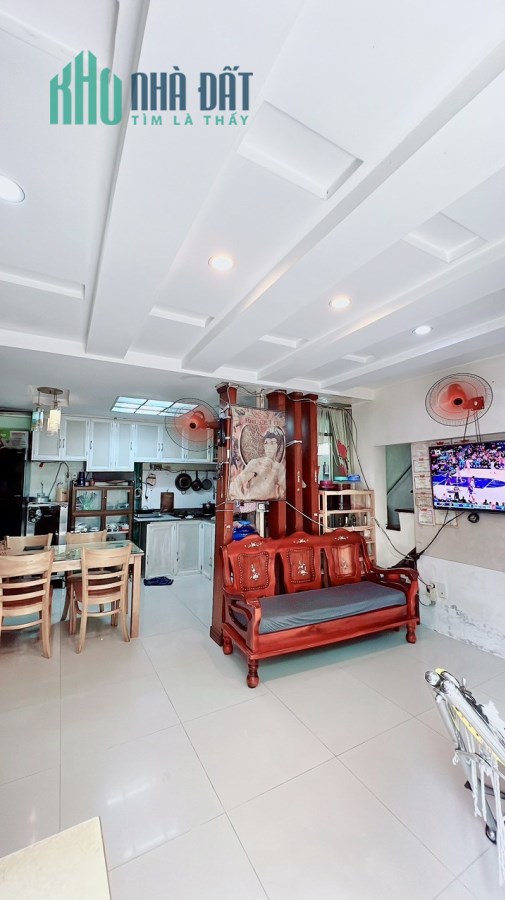 Bán Gấp Nhà Đường số 8 Lê Văn Quới Ngay ngã tư 4 xã hẻm xe hơi đỗ 30 m2 ,2 Tầng  Nhỉnh 2 tỷ