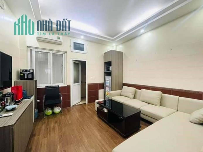 Bán Nhà Phố Trần Quốc Hoàn 50/70m2 x 5 tầng, 7 phòng ngủ đầy đủ công năng, gara ô tô riêng, khu
