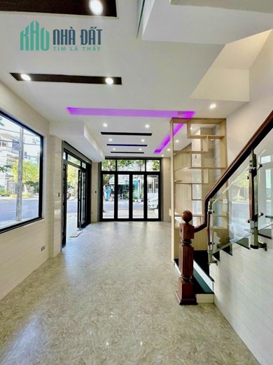 Chủ thở oxy. Bán gấp nhà 4 tầng - Căn góc đầu đường Lý Triện. Giá 6,x tỷ
