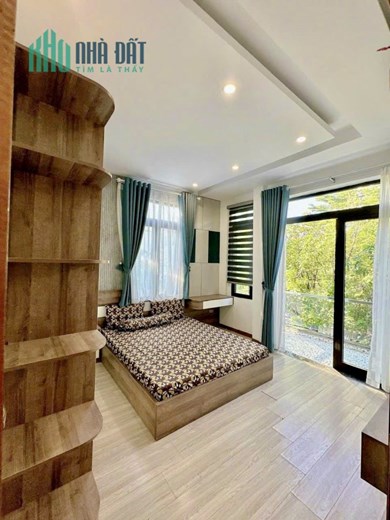 Chủ thở oxy. Bán gấp nhà 4 tầng - Căn góc đầu đường Lý Triện. Giá 6,x tỷ
