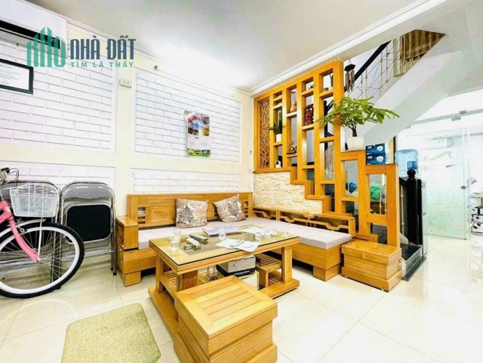 HOÀNG VĂN THÁI PL OTO CHẠY VÒNG QUANH 45M 5T MT 4M GIÁ CHỈ NHỈNH 8 TỶ