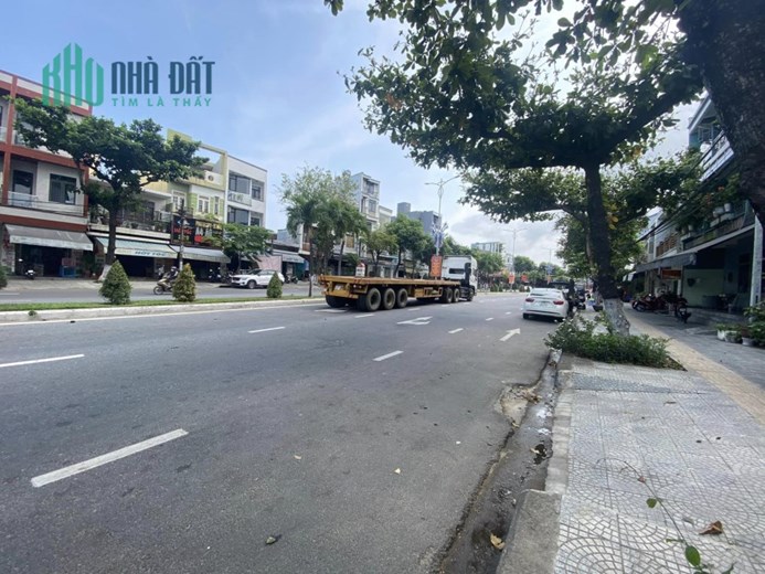 NHÀ 2 TẦNG CĂN GÓC CÁCH MẠNG THÁNG 8  MẶT TIỀN NHÀ 7.5M - DÒNG TIỀN CHO THUÊ 300TRIỆU/NĂM