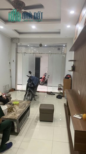 Bán nhà  Khương Đình 42m x 5 tầng, mt: 3.8m, chỉ 6,75 tỷ, ô tô đỗ cửa