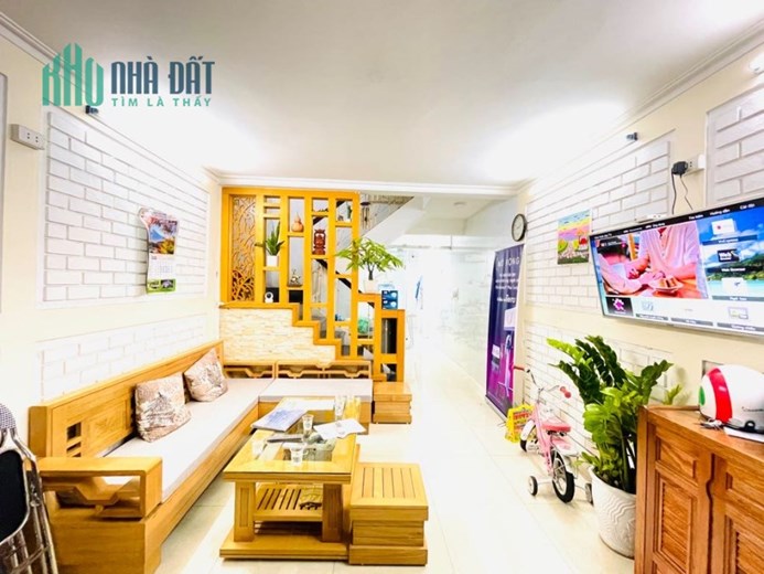 HIẾM PHÂN LÔ QUÂN ĐỘI, Ô TÔ 43M2, 4T, 8.9 TỶ HOÀNG VĂN THÁI - THANH XUÂN - HN.