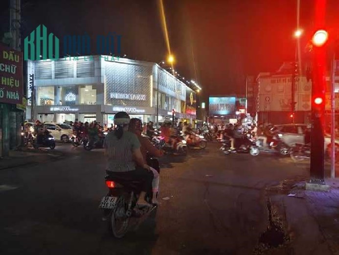 Bán Khách Sạn 26 Phòng, HXH 8m Thống Nhất, Phường 10, Gò Vấp