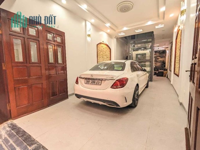 Bán nhà Hoàng Văn Thái  64,4m x 7T  MT 3.9m giá 17,9 tỷ