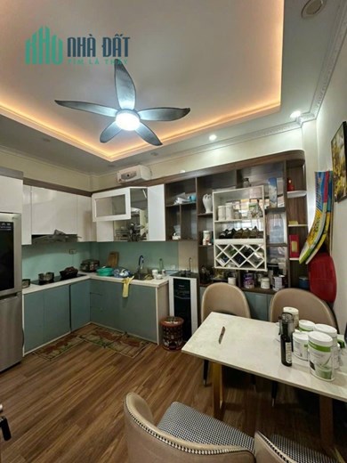 Nhà đẹp Nguyễn Văn Cừ, Gia Thụy, 44m x 5 tầng, MT 4.2m, ô tô, 7 tỷ 2