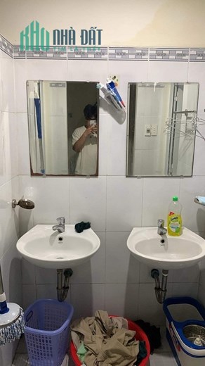 Cần pass phòng kí túc xá khu B ĐH Quốc Gia, đường Mạc Đĩnh Chi, Phường Linh Trung (Quận Thủ Đức cũ)