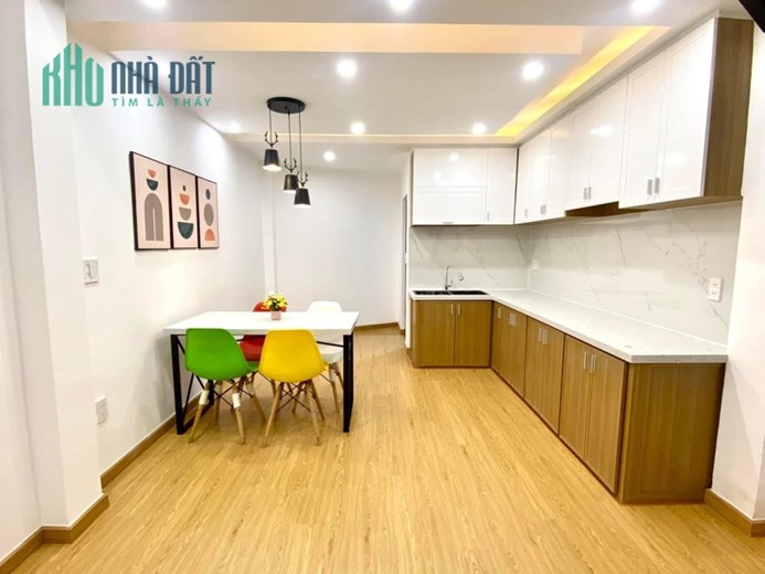 --Nhà 3 tầng 3 mê đúc sau lưng MT Bình An 7 kiệt trước nhà xe tải nhỏ vào được - HẢI CHÂU- TP ĐÀ