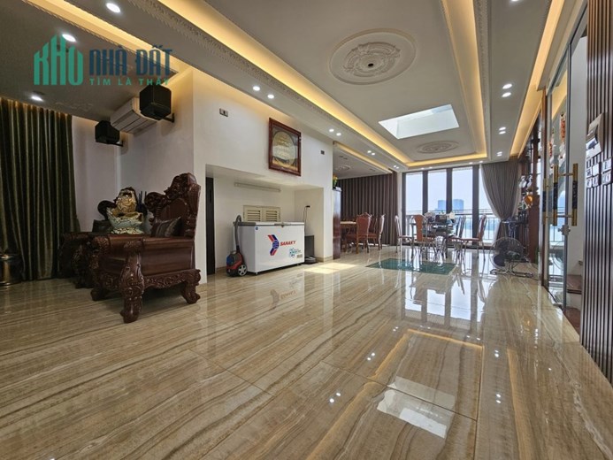 Bán nhà 8 tầng thang máy phố Võng Thị, Tây Hồ, doanh thu 1.7 tỷ/năm, 131m, MT 10m, 50 tỷ