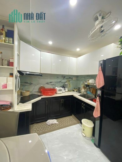 Bán Nhà Hẻm Tô Hiến Thành P. Quang Trung Quy Nhơn , 72m2 , 3 Mê , Giá 3 Tỷ 700Tr