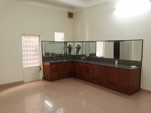 Cho thuê nhà mặt tiền đường Duy Tân, Thích hợp làm văn phòng