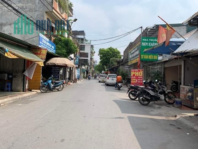 Bán nhà Lạc Long Quân 236m Cấp 4, mặt tiền: 4.75m, chỉ 16 tỷ, phân lô
