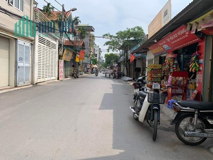 Bán nhà Lạc Long Quân 236m Cấp 4, mặt tiền: 4.75m, chỉ 16 tỷ, phân lô