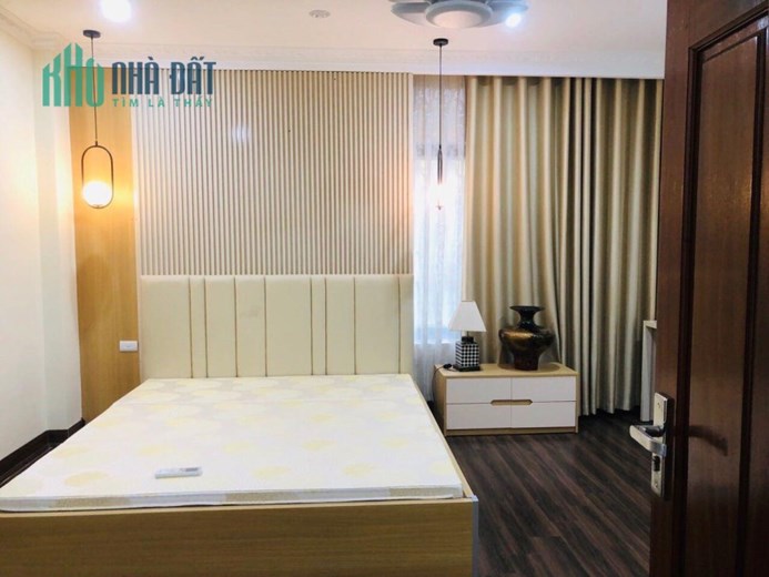 Bán Nhà Nguyễn Văn Cừ , Long Biên 70M x 5T , Lô Góc , Ô Tô Vào Nhà . Giá 9.9 Tỷ