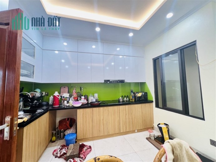 Bán Nhà Phố An Dương Vương Quận Tây Hồ. 94m Xây 6 Tầng Mặt Tiền 5m Nhỉnh 15 Tỷ. Cam Kết Ảnh Thật Mô