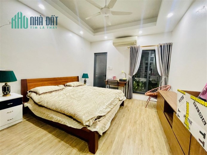 Bán Nhà Mặt Phố An Dương Vương Quận Tây Hồ. Sổ 34m Thực Tế 70m Xây 6 Tầng Mặt Tiền 4m Nhỉnh 15 Tỷ.