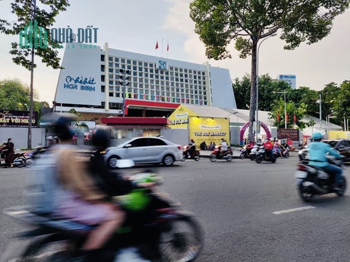 Cần bán KS  6 tầng thang máy Mặt tiền Lê Hồng Phong ,P12, Q10, giá tốt 
