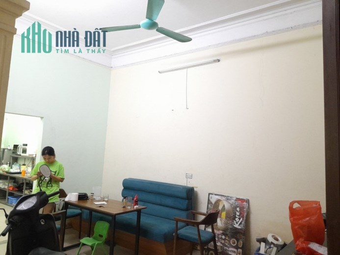 Bán nhà phân lô Ngụy Như Kon Tum 55m 3 tầng mặt tiền 5m vỉa hè ô tô đỗ cửa 11 tỷ lh 097514520